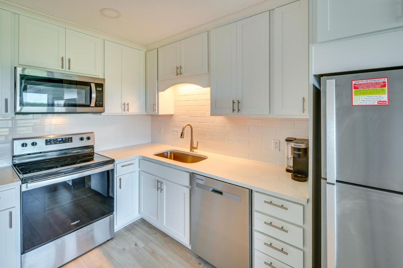 Murrells Inlet Condo With Balcony And Pool Near Pier! เมอร์เทิลบีช ภายนอก รูปภาพ